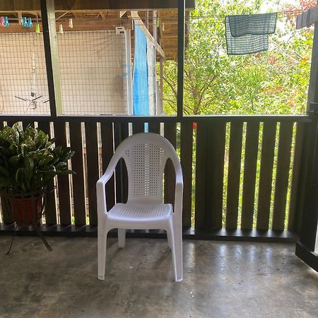 Island Home Honiara Buitenkant foto